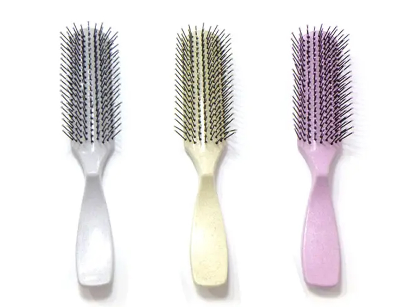 Plastic LAETUS Detangling Hair Brush